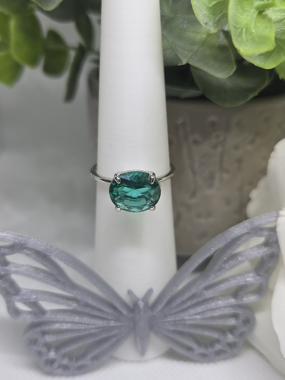 BP Emerald Green Solitaire Ring On Rhodium Plating